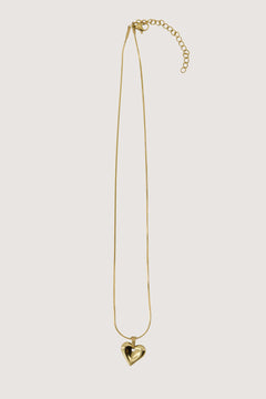 Goudkleurige ketting met klein hartje