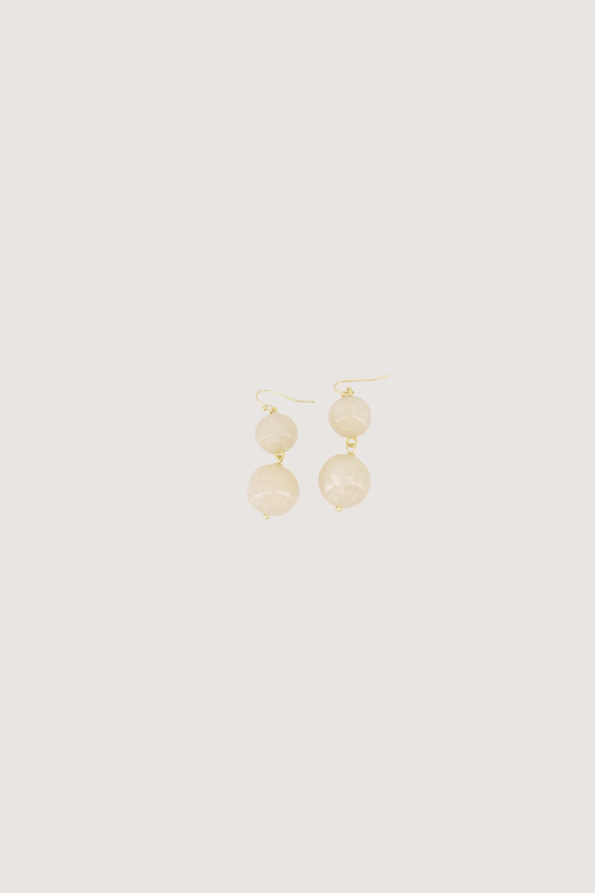 Oorhanger met resin parels - grey oyster