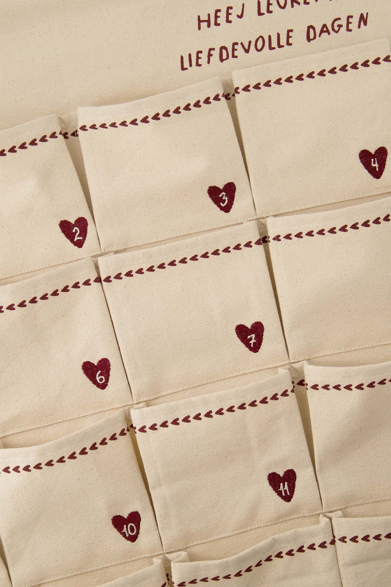 Adventkalender 'liefdevolle dagen' -  wit/rood