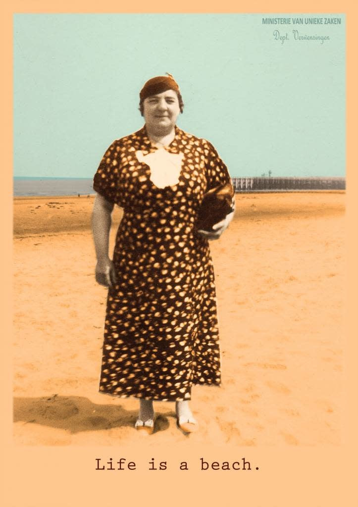 Wenskaart Ministerie van Unieke Zaken -  Life is a beach