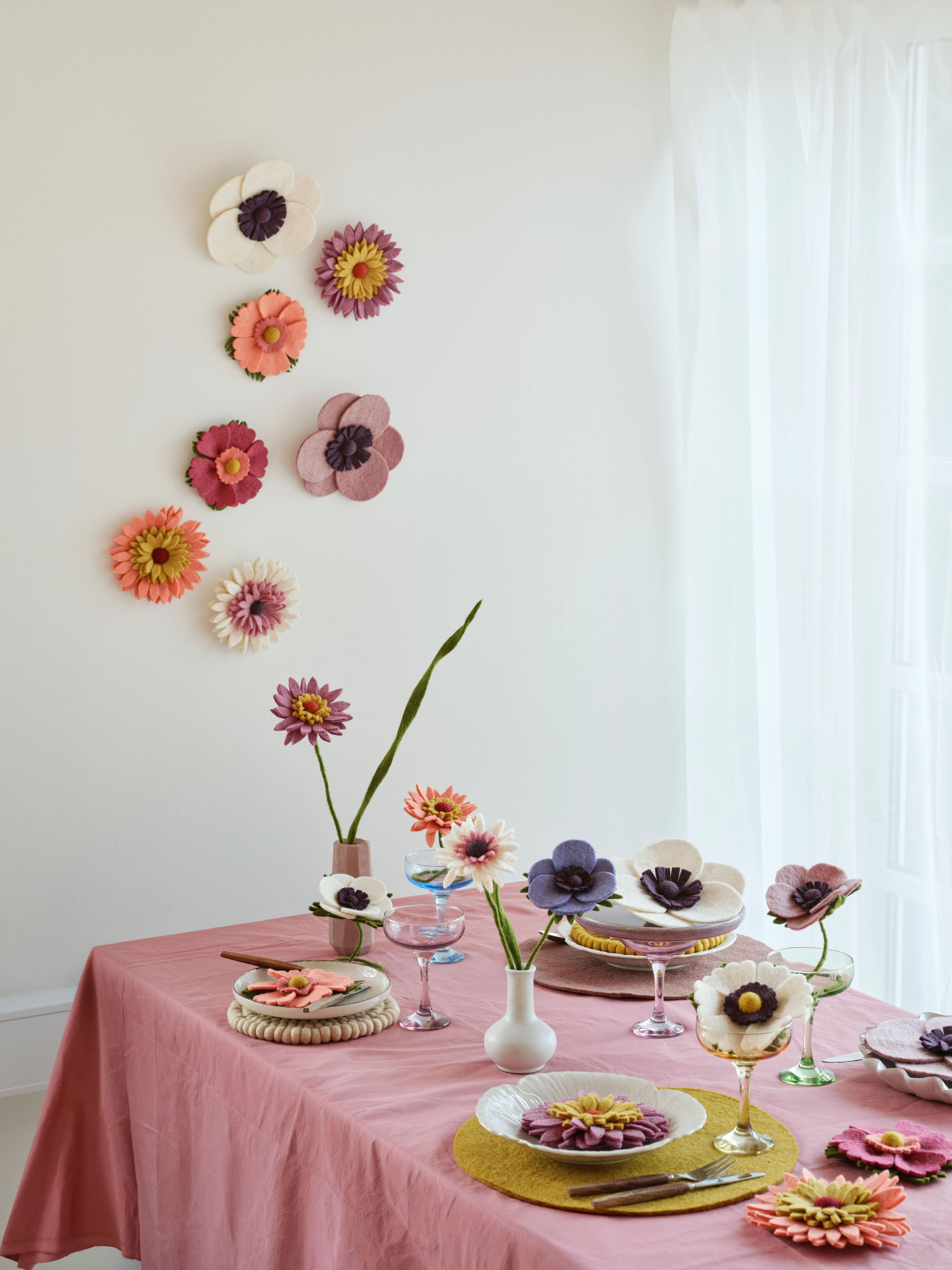 French Anemone Wall Deco - Light Purple
