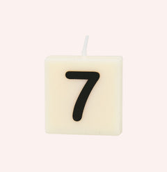 Letter kaarsen - 7