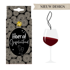 Auto geurhanger wijnglas 'hoera - gefeliciteerd'
