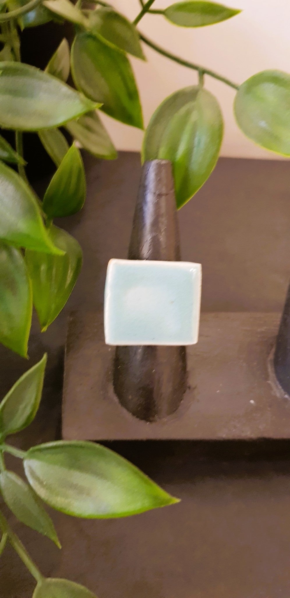 Ring met keramiek steen - B11