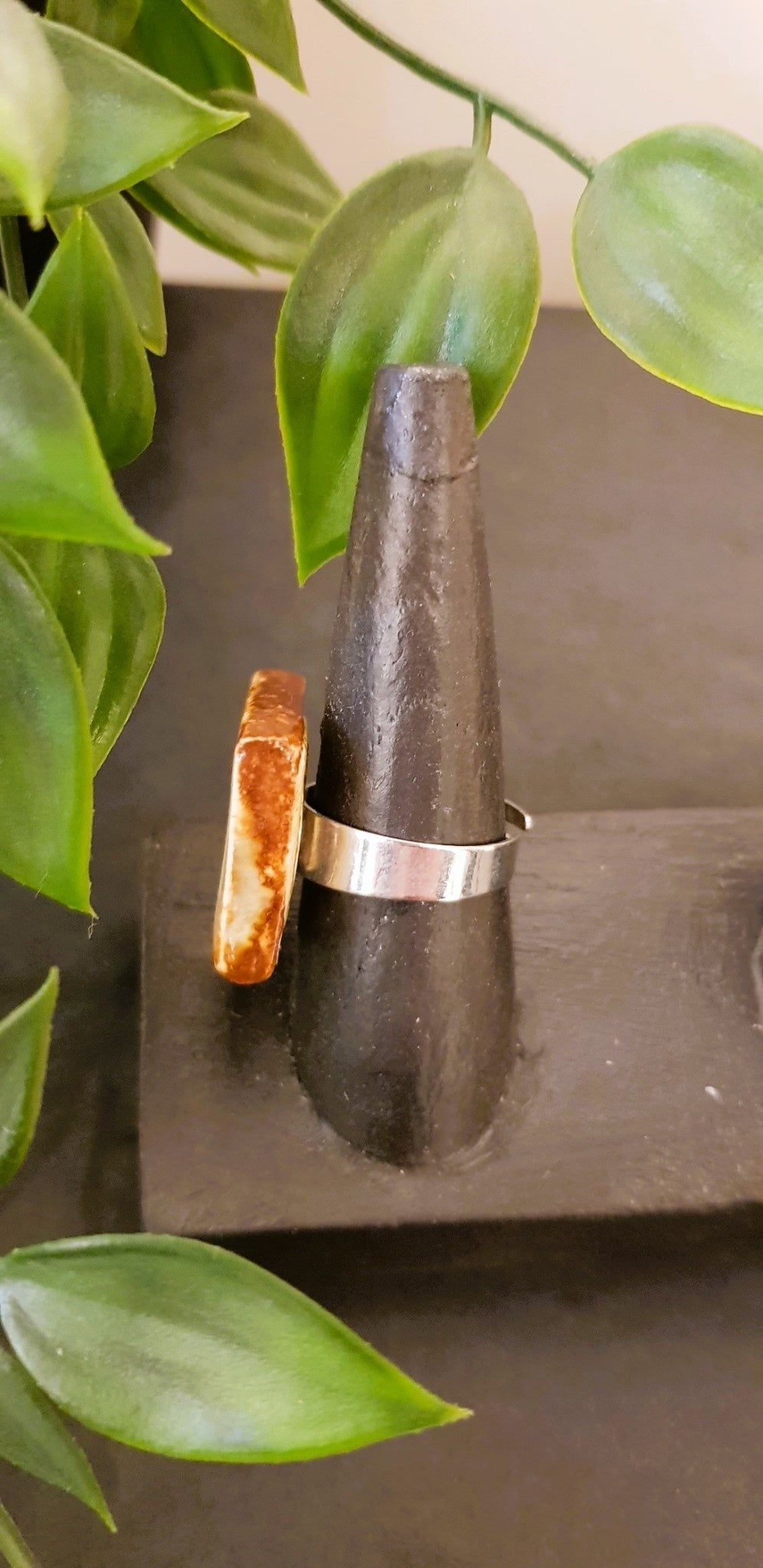 Ring met keramiek steen - B3