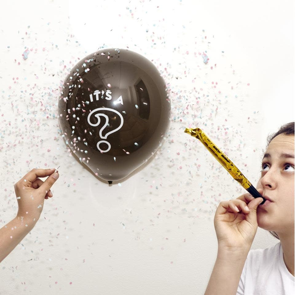 Baby gender reveal kit