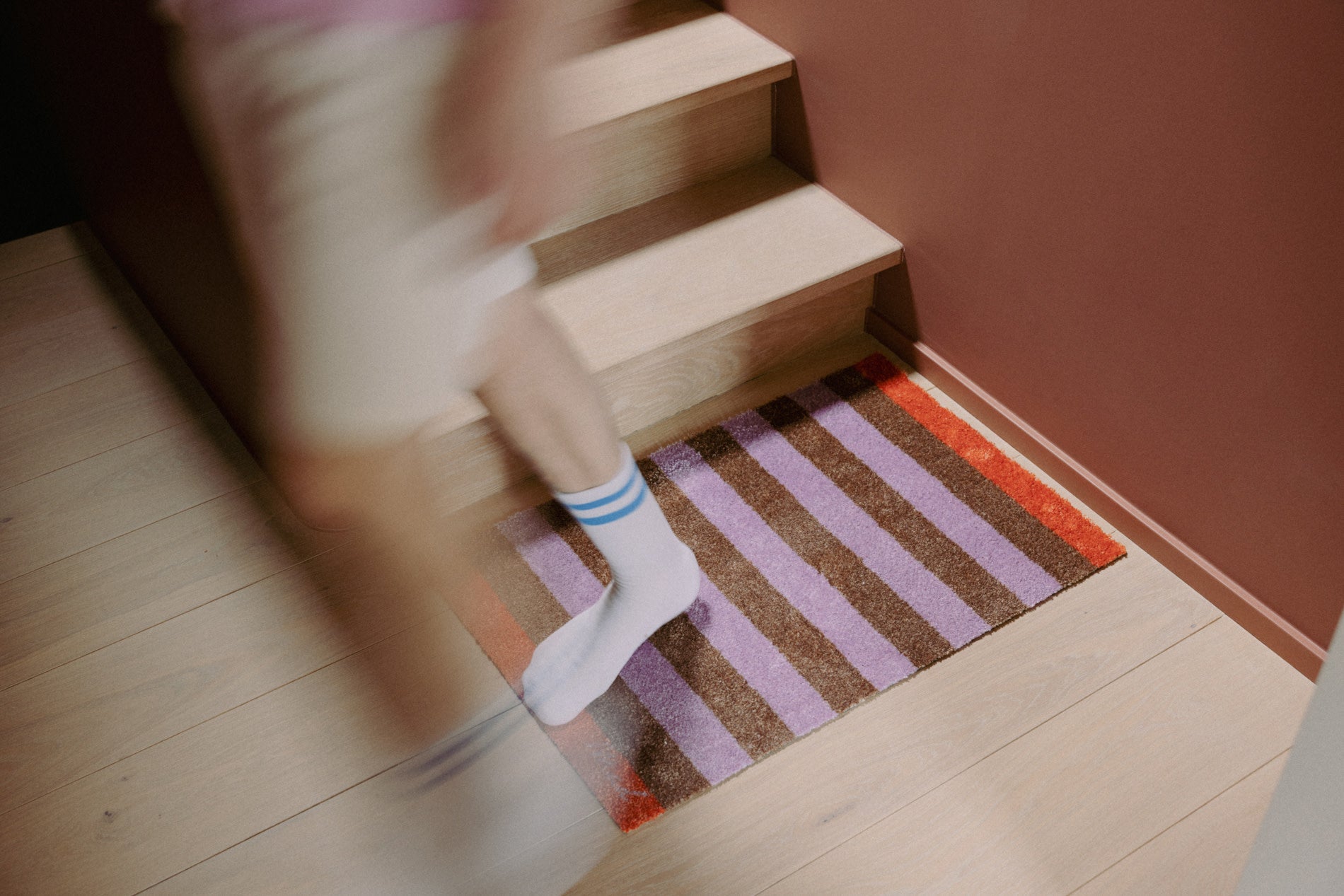 Mat 'Dario' - Touch - 50 x 75 cm - striped brown lila