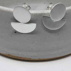 Zilver oorstekers - rond/half moon