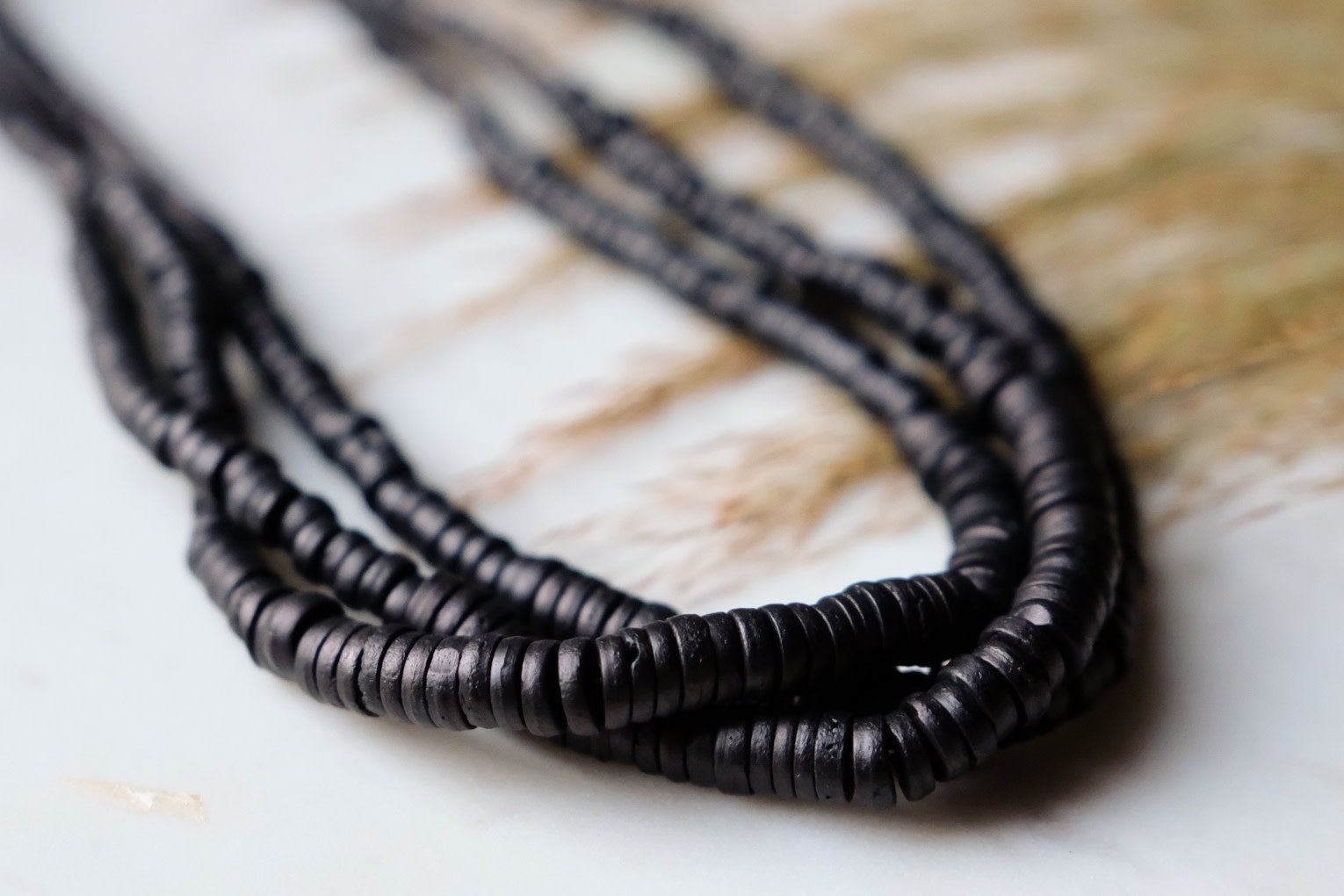 Middellange ketting - Mohadese black