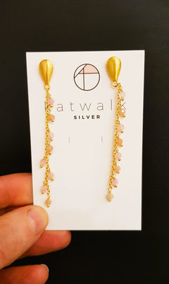 Verguld zilver oorsteker - ketting met 8 roze steentjes