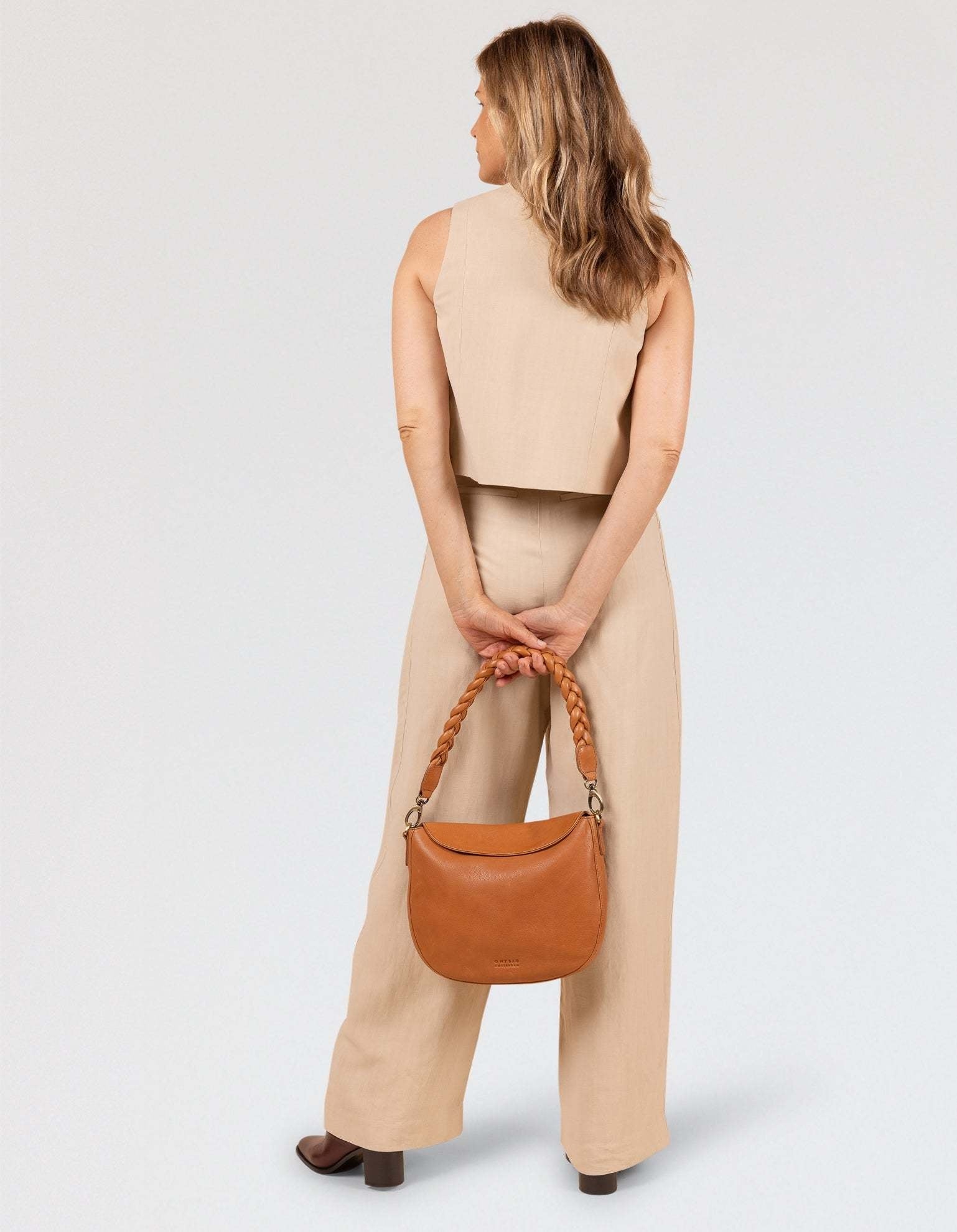 Lana - wild oak soft grain leather