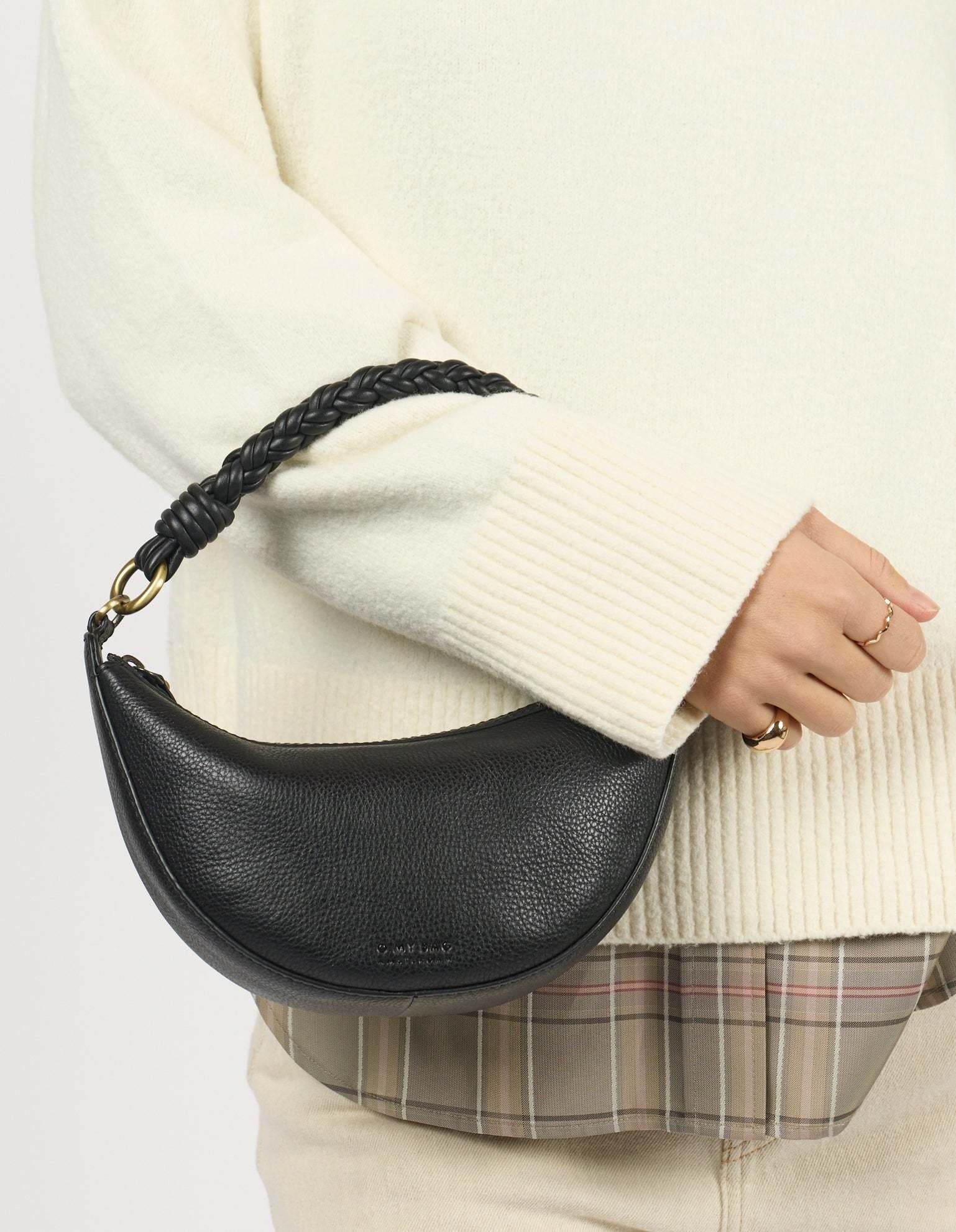 Leo Mini Twisted Handle - Black soft grain leather