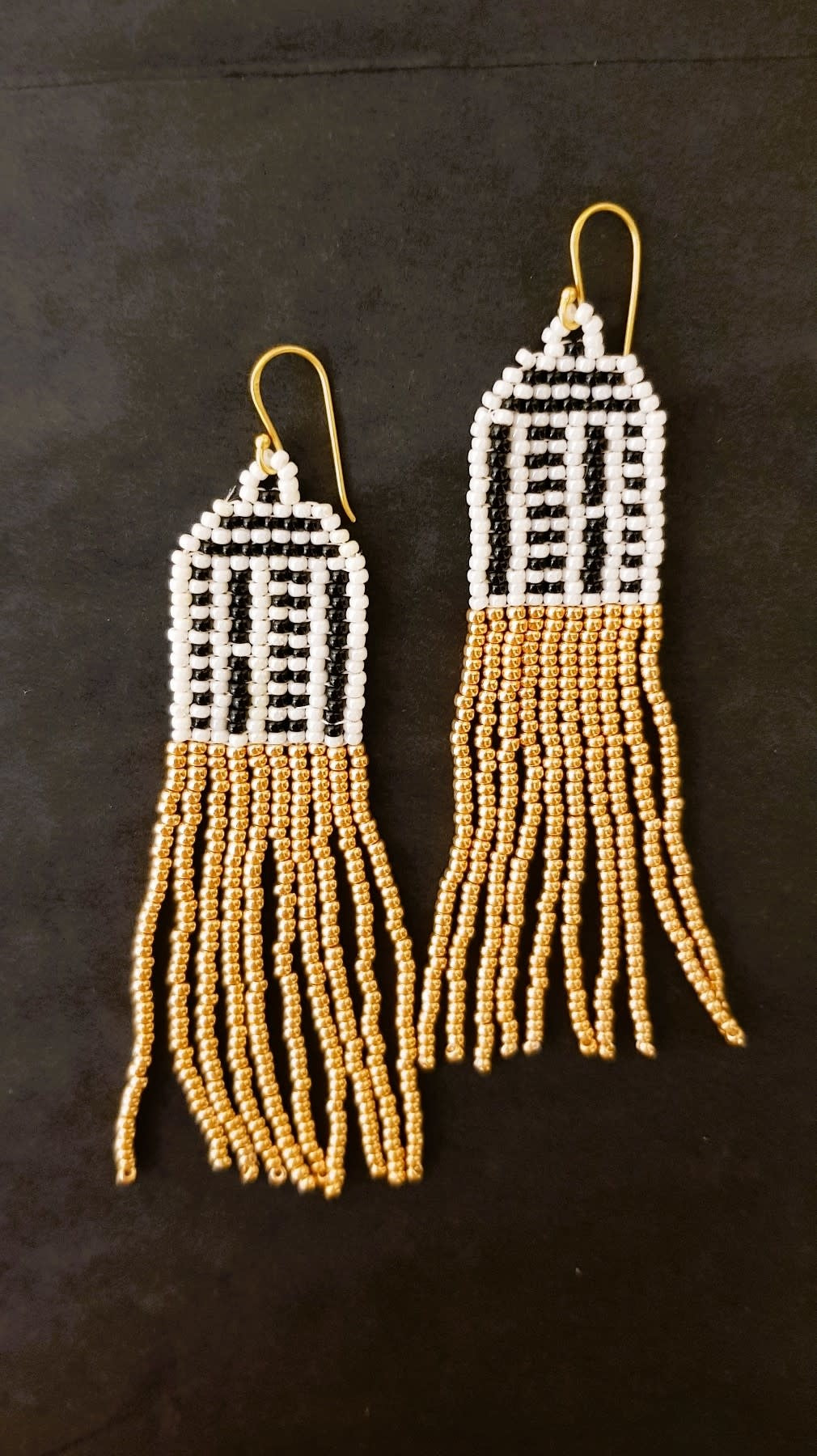 Oorhangers 'Melanie' - zwart/wit- goud