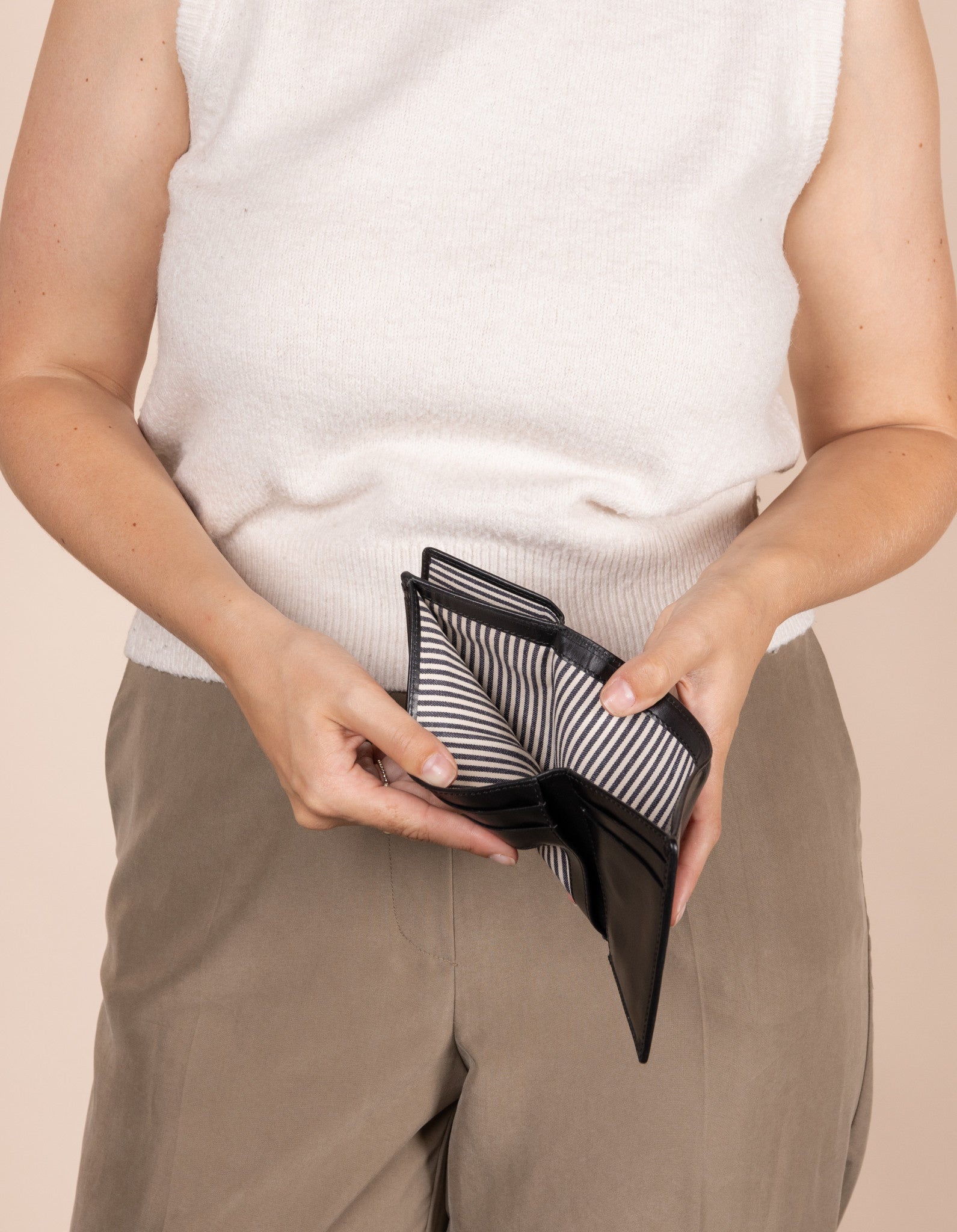 Ollie Wallet - Black Classic Leather