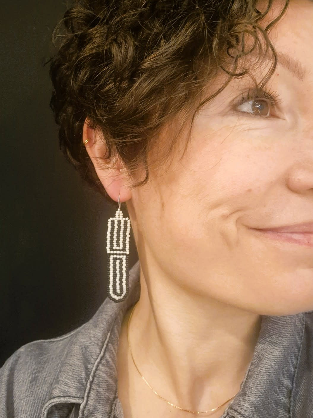 Oorhanger Rozanne - zwart/wit