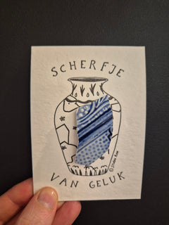Kaartje met pin 'Scherfje van geluk'