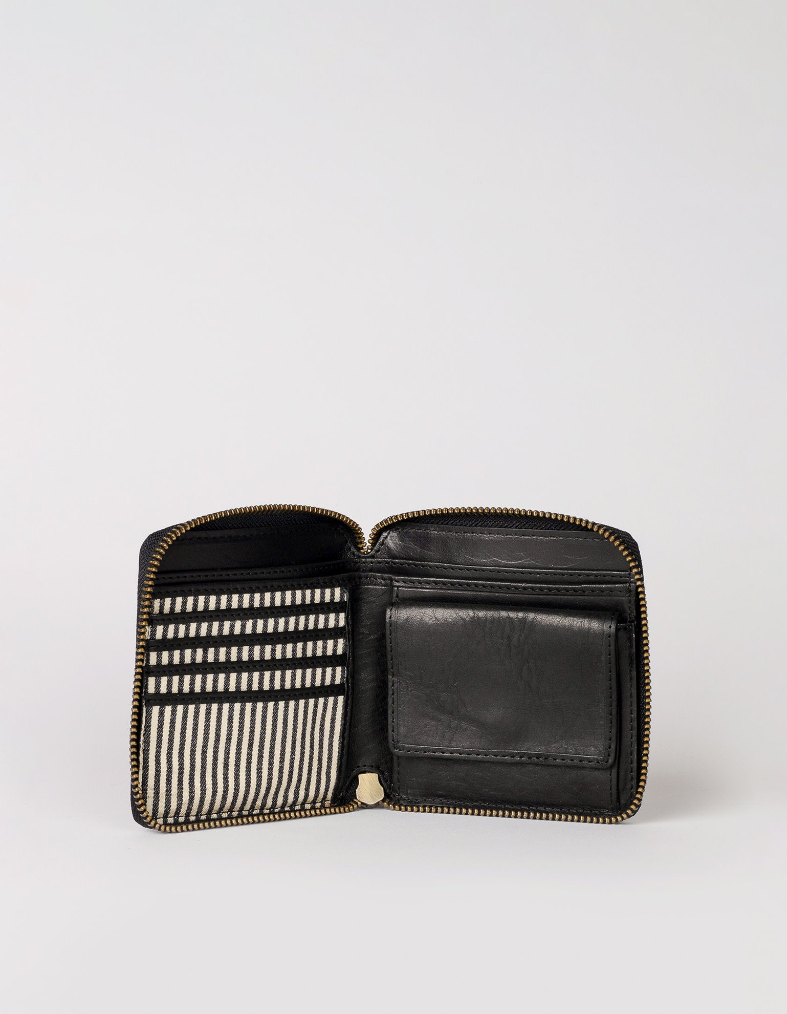 Sonny Square Wallet Black Stromboli Leather