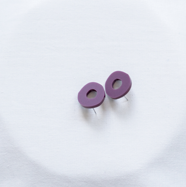 Oorstekers Studio Nok Nok - Stud 01. Aubergine