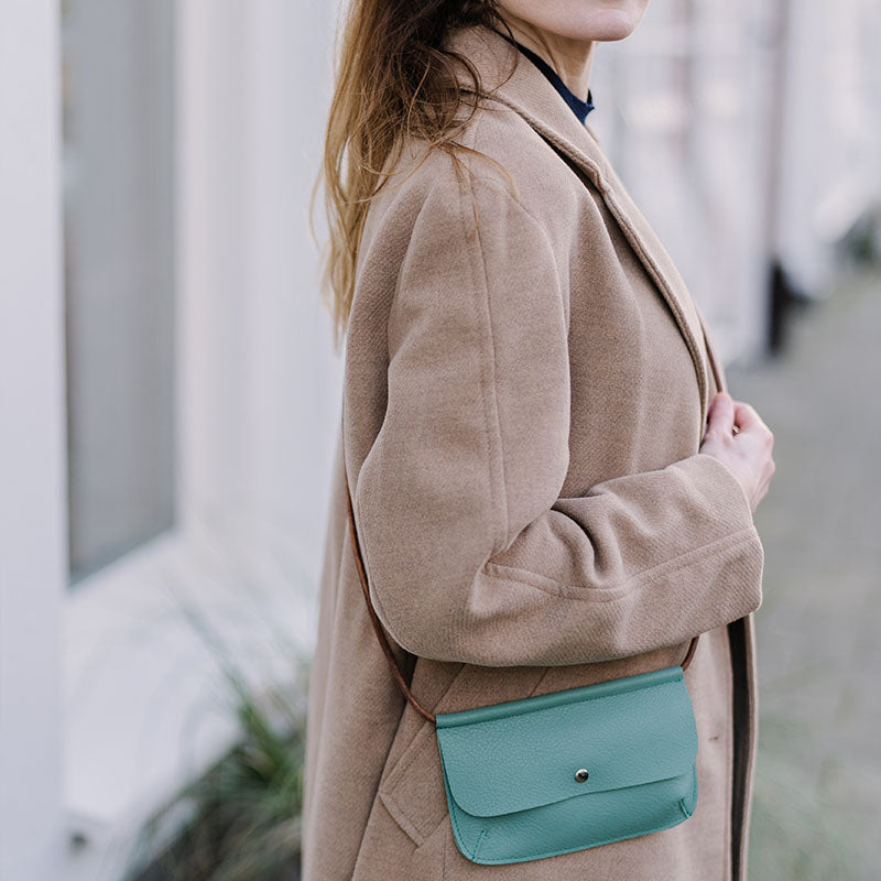 Telefoontasje Hang On - Forest green