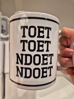 Mok ' Toet toet ndoet ndoet'
