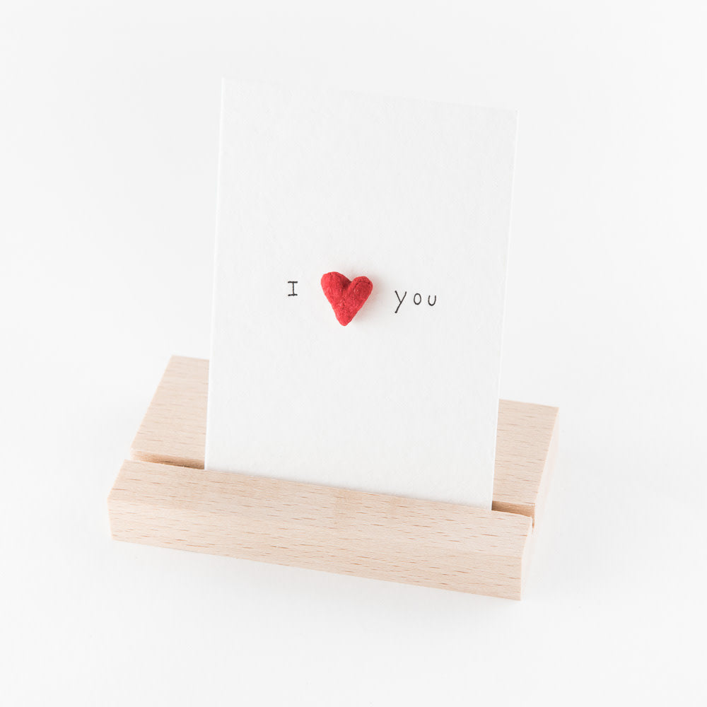 Kaartje met pin 'I 'hartje' you'